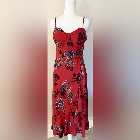 Band of Gypsies Dresses & Skirts - Band of Gypsies Red Floral Midi Dress Size Large Sweetheart Neck NWT